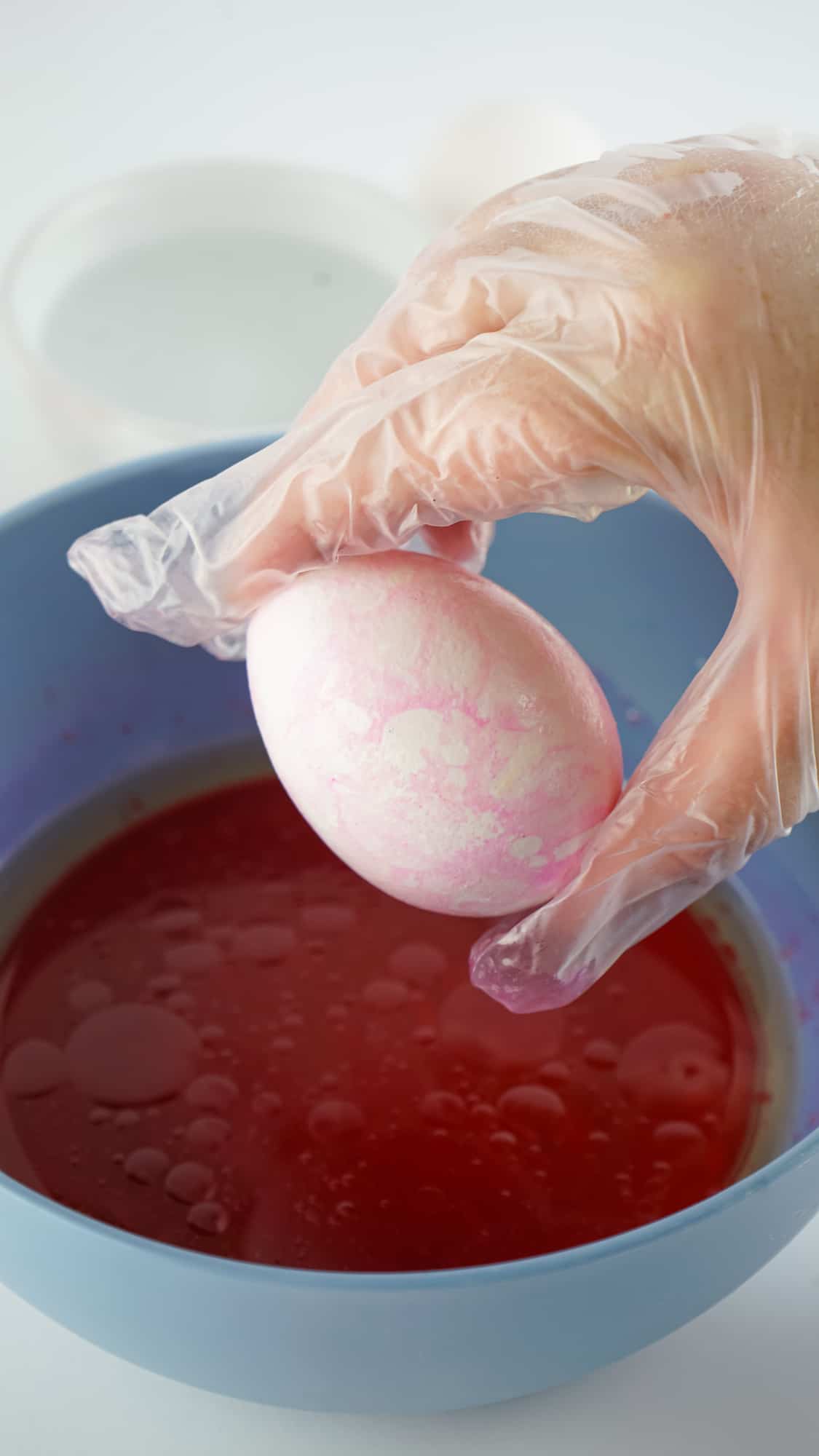 marbled-easter-eggs-how-to-use-cooking-oil-for-marbling-single-girl