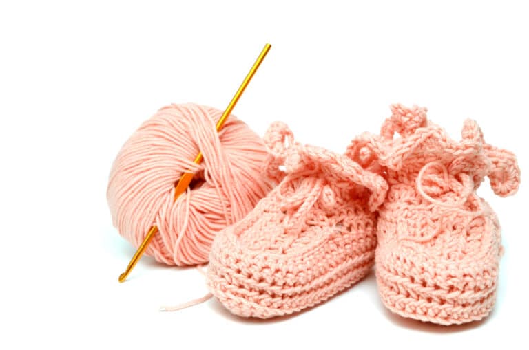 12 Free Crochet Patterns for Baby Booties and Sandals
