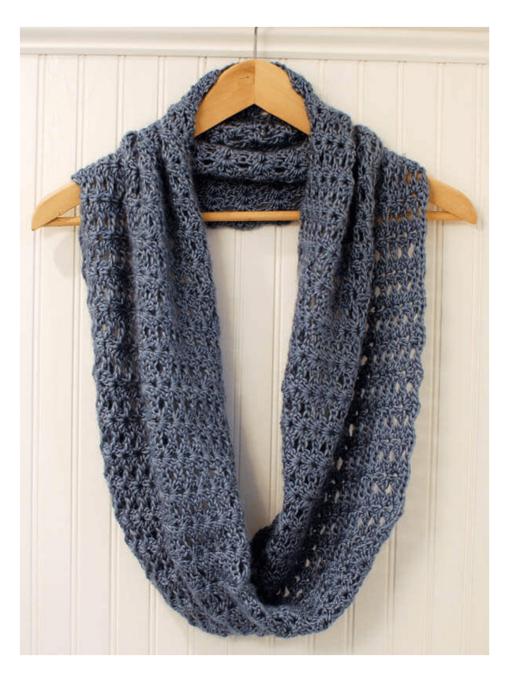 20 Free Infinity Scarf Crochet Patterns (and Cowls) - Single Girl's DIY