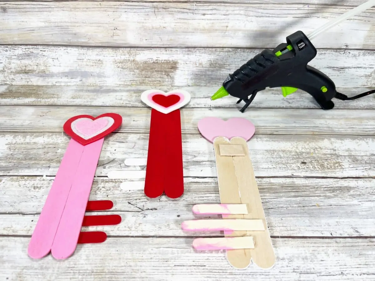 Valentine's day popsicle stick crafts.