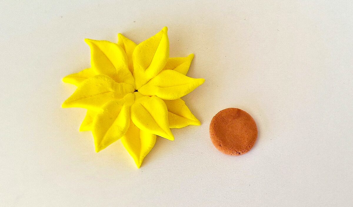 Clay Sunflower Step 13