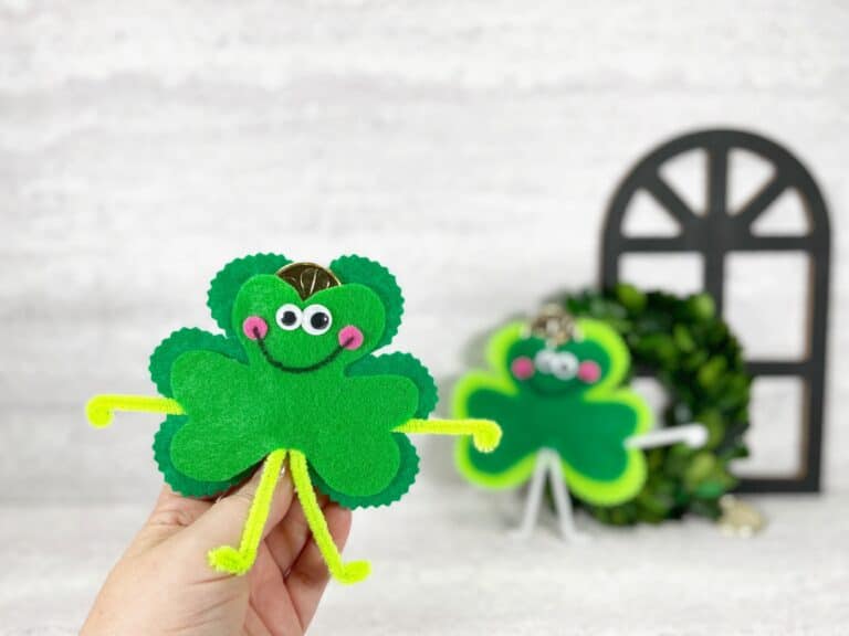 St patrick's day felt shamrock crafts.