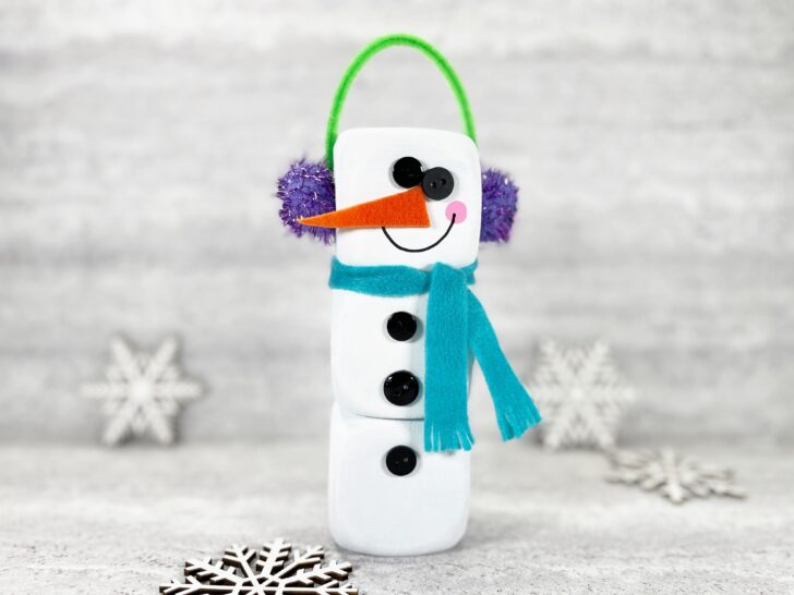 diy snowman made from foam dice and felt